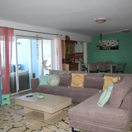 Bettina 1st Floor *